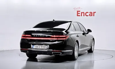 Genesis G90 2019, 174268 км, за 18476.81 USD
