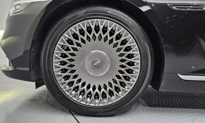Genesis G90 2019, 174268 км, за 18476.81 USD
