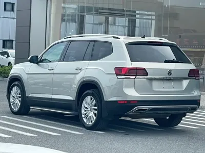 Volkswagen Teramont 2017, 88600 км, за 13084.02 USD - фото 7