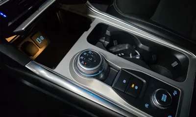 Ford Explorer 2022, 64686 км, за 20860.91 USD - фото 9