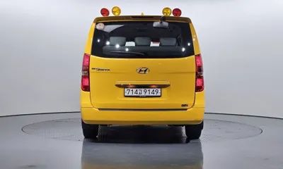 Hyundai Starex 2021, 56549 км, за 15567.52 USD