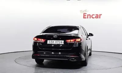 Kia K5 2016, 35491 км, за 6541.13 USD