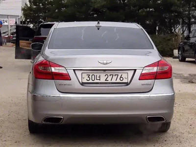 Hyundai Genesis 2012, 230329 км, за 1684.88 USD