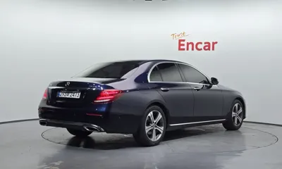 Mercedes-Benz E-Class 2019, 103610 км, за 11051.16 USD