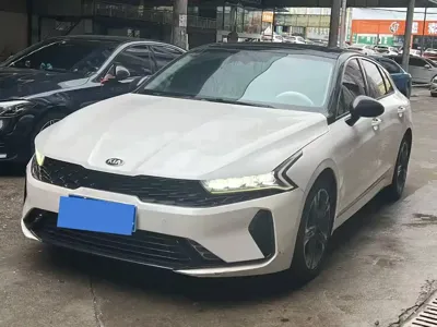 Kia K5 · 2020 год