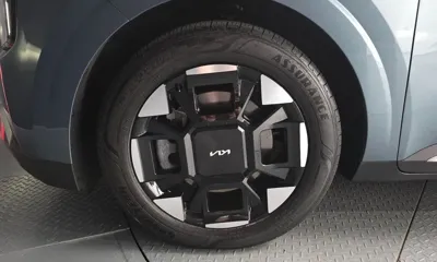 Kia Canival 2025, 13836 км, за 17226.8 USD