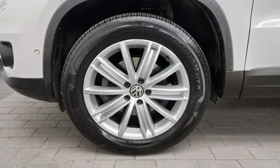 Volkswagen Tiguan 2015, 92281 км, за 5222.11 USD