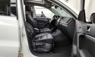 Volkswagen Tiguan 2015, 92281 км, за 5222.11 USD - фото 11