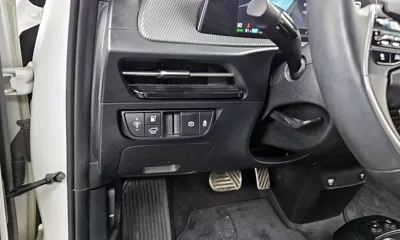 Kia EV6 2022, 95622 км, за 21136.44 USD - фото 16