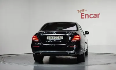 Mercedes-Benz E-Class 2020, 142981 км, за 17264.01 USD