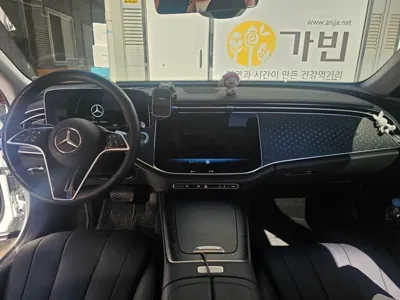 Mercedes-Benz E-Class 2024, 32000 км, за 39004.08 USD
