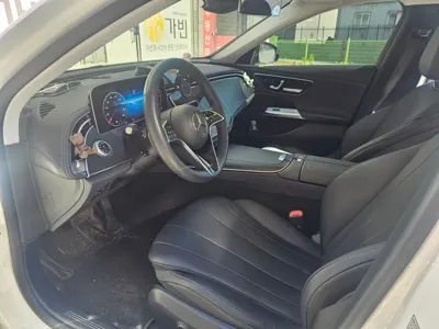 Mercedes-Benz E-Class 2024, 32000 км, за 39004.08 USD