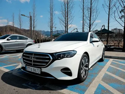 Mercedes-Benz E-Class 2024, 32000 км, за 39004.08 USD