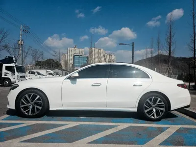 Mercedes-Benz E-Class 2024, 32000 км, за 39004.08 USD - фото 7
