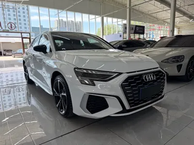 Audi A3 2023, 10500 км, за 22807.09 USD