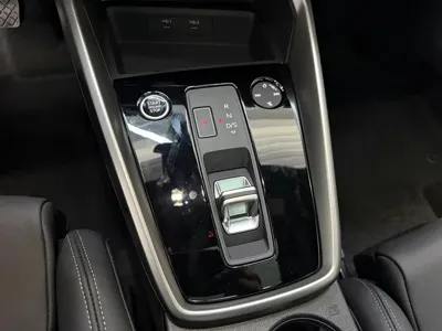 Audi A3 2023, 10500 км, за 22871.67 USD - фото 9