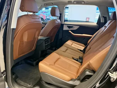 Audi Q7 2024, 90000 км, за 46909.04 USD - фото 6