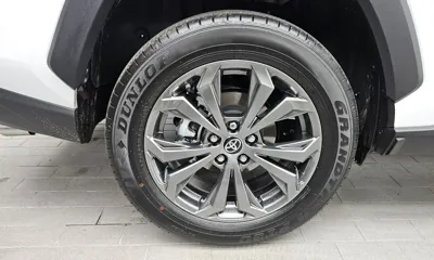 Toyota RAV4 2025, 4393 км, за 30275.01 USD