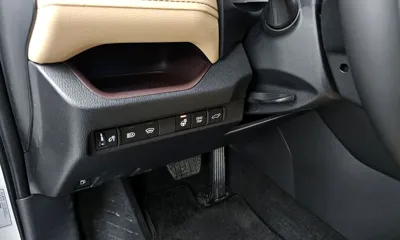 Toyota RAV4 2025, 4393 км, за 30275.01 USD - фото 17
