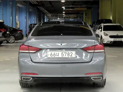 Hyundai Genesis 2014, 183914 км, за 6384.37 USD