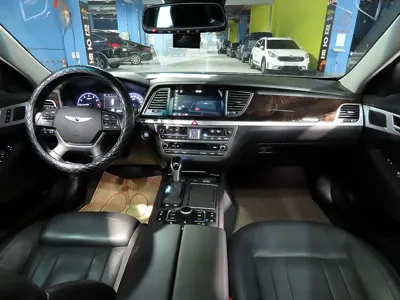Hyundai Genesis 2014, 183914 км, за 6384.37 USD