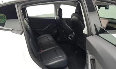 Tesla Model Y 2022, 56091 км, за 26046.74 USD - фото 12