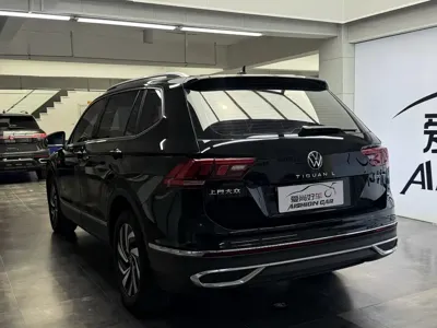 Volkswagen Tiguan L 2022, 40000 км, за 14684.82 USD