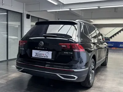 Volkswagen Tiguan L 2022, 40000 км, за 14643.31 USD - фото 7