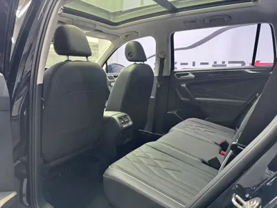 Volkswagen Tiguan L 2022, 40000 км, за 14643.31 USD - фото 12