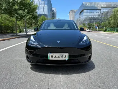 Tesla Model Y 2023, 40000 км, за 27859.17 USD