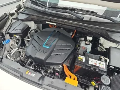 Kia Niro 2023, 245470 км, за 8790.78 USD