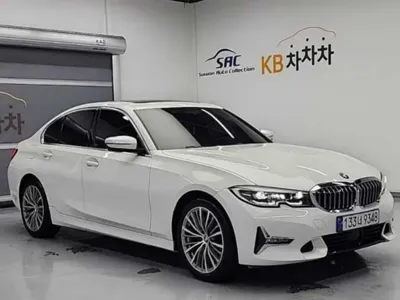 BMW 3-Series 2022, 34763 км, за 21327.29 USD