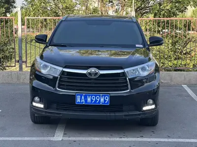 Toyota Highlander 2015, 140000 км, за 12966.14 USD
