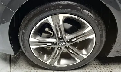Kia K5 2021, 55555 км, за 13148.33 USD
