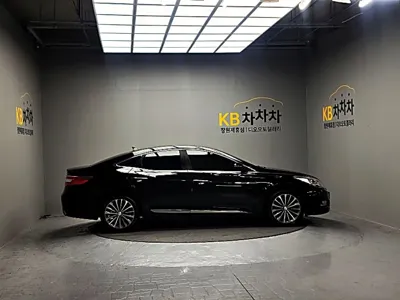 Hyundai Grandeur 2013, 186832 км, за 2405.25 USD
