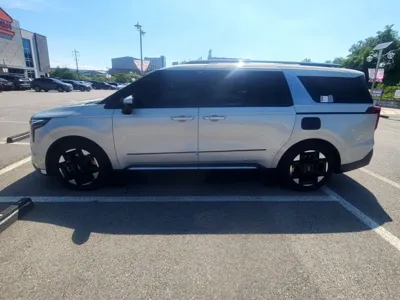 Kia Canival 2025, 25000 км, за 20999.08 USD