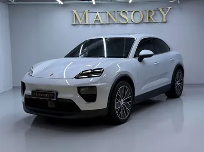 Porsche Macan · 2025 год