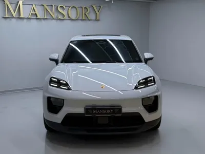 Porsche Macan 2025, 7095 км, за 71661.28 USD