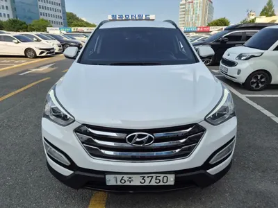 Hyundai Santafe 2015, 139378 км, за 5842.2 USD