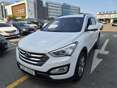 Hyundai Santafe 2015, 139378 км, за 5842.2 USD
