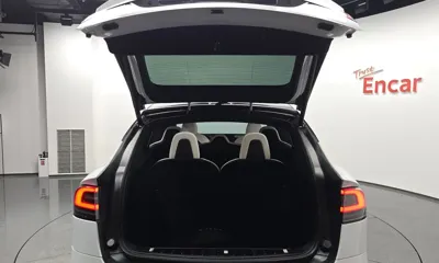 Tesla Model X 2023, 44905 км, за 91882.67 USD - фото 30