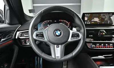 BMW 5-Series 2020, 42918 км, за 21452.24 USD - фото 13