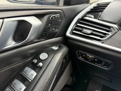 BMW X7 2021, 77220 км, за 49907.49 USD - фото 19