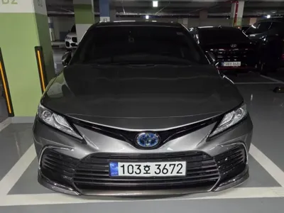 Toyota Camry · 2023 год
