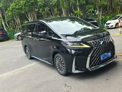 Lexus LM 2023, 39900 км, за 129191.14 USD