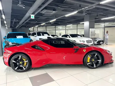 Ferrari SF90 2021, 640 км, за 395771.34 USD
