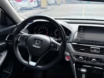 Honda Accord 2018, 90000 км, за 10270.55 USD