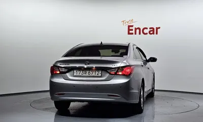 Hyundai Sonata 2011, 189246 км, за 2405.25 USD