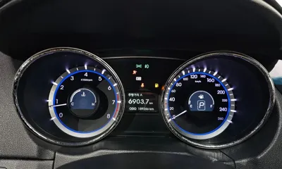 Hyundai Sonata 2011, 189246 км, за 2405.25 USD - фото 8