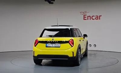 MINI Cooper 2025, 16406 км, за 19372.03 USD